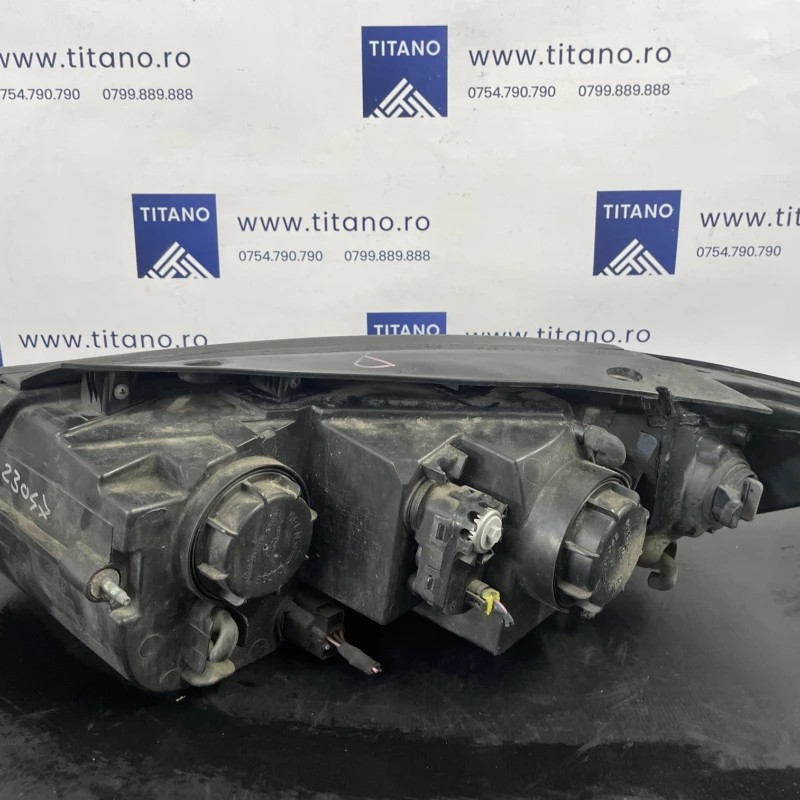 Far dreapta Europa / Hyundai Santa Fe Santa Fe 2010 / Caroserie, oglinzi si faruri