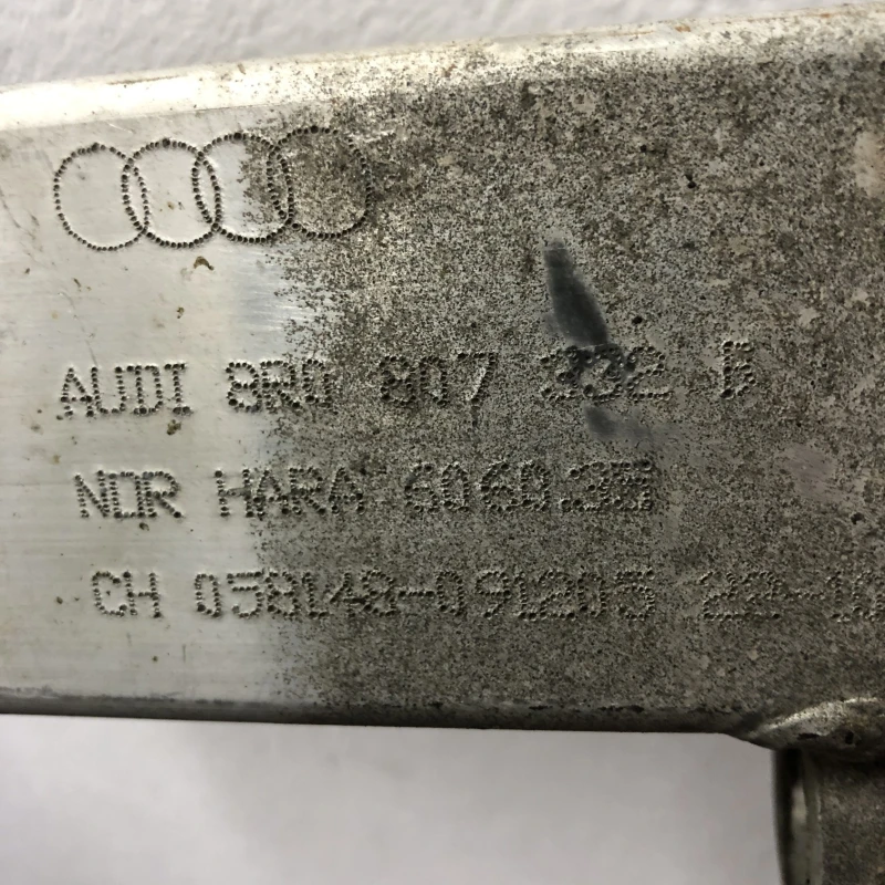 Intaritura bara spate / Audi Q5 8R 2010 / Caroserie, oglinzi si faruri