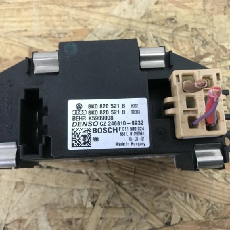 Releu ventilator / Audi Q5 8R 2010 / Audio si electronice