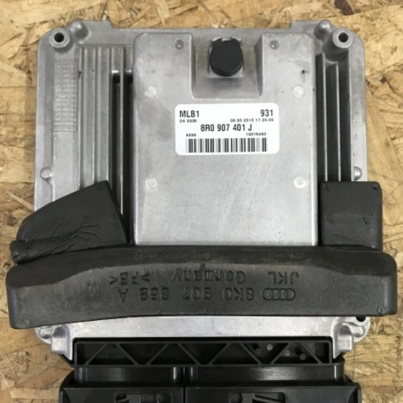 ECU calculator motor / Audi Q5 8R 2010 / Audio si electronice