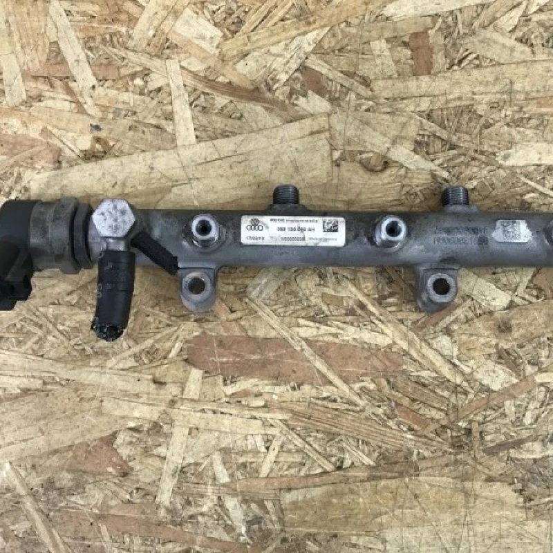 Rampa injectoare / Audi Q5 8R 2010 / Motor, racire si evacuare