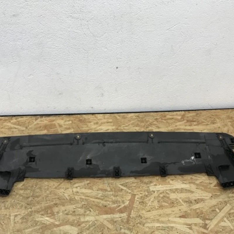 Scut inferior radiator Audi Q5 8R 2010
