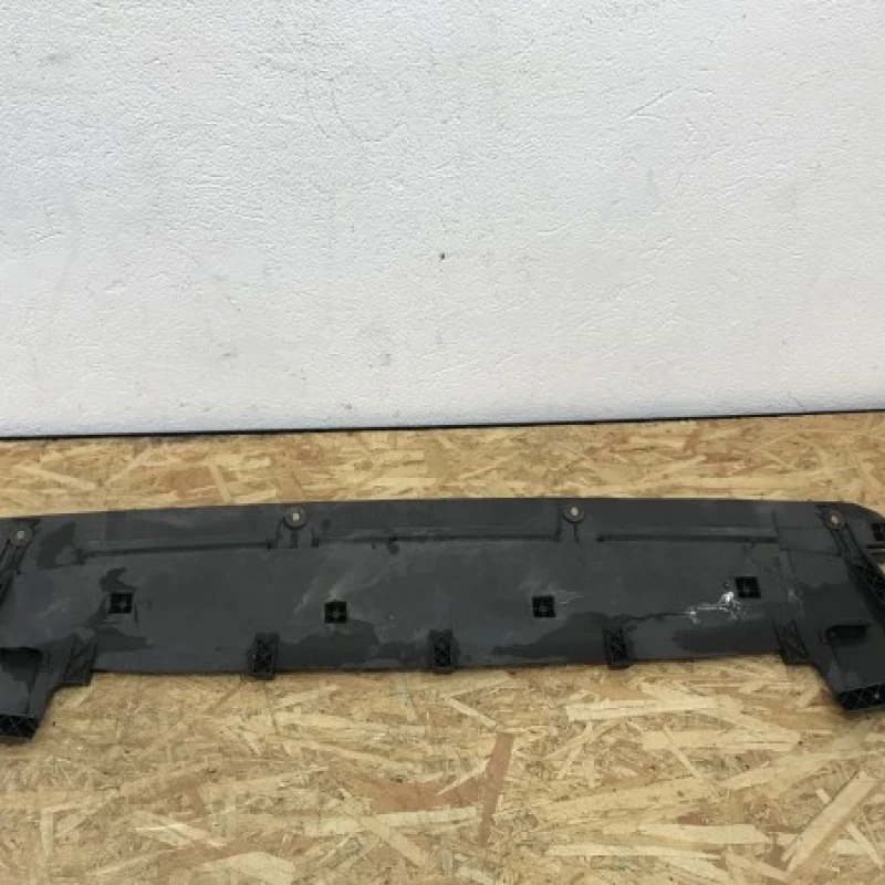 Scut inferior radiator Audi 