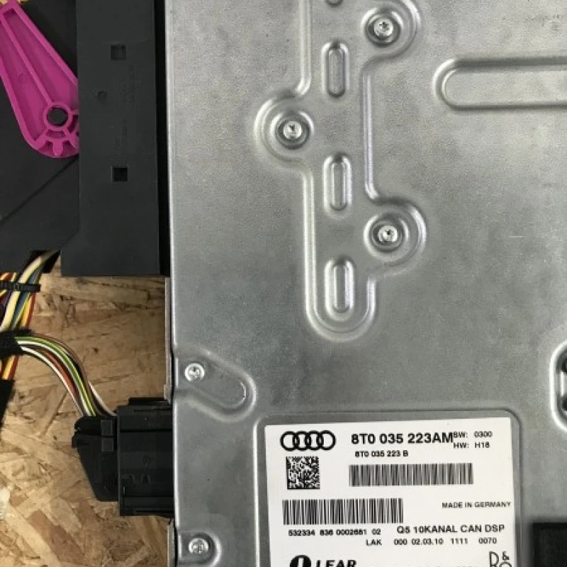 Amplificator Bang Olufsen / Audi Q5 8R 2010 / Audio si electronice