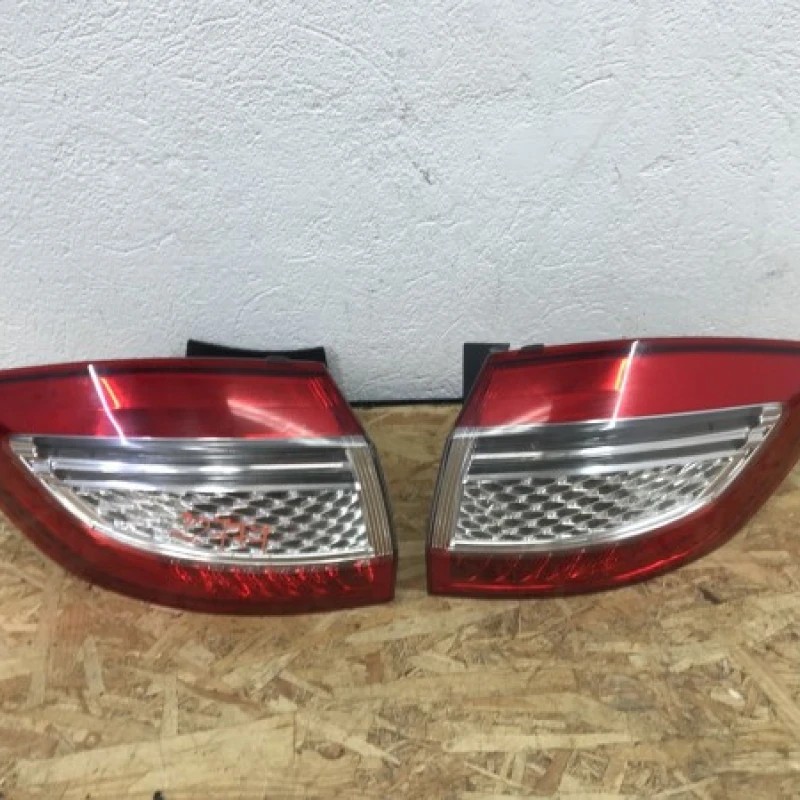 Stop dreapta caroserie / Ford Mondeo MK4 2012 / Caroserie, oglinzi si faruri