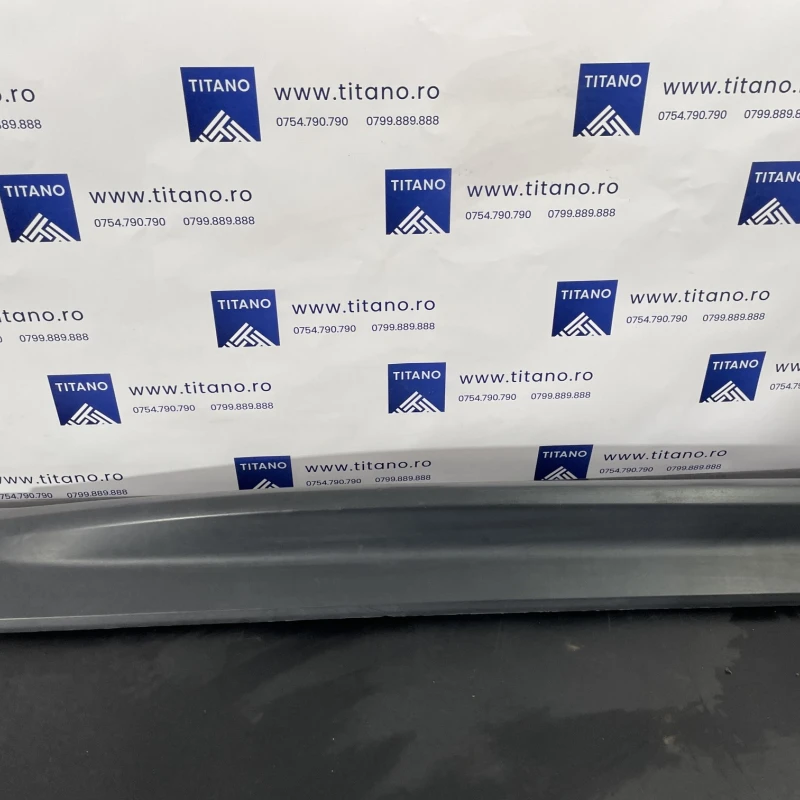 Bandou usa dreapta fata / Land Rover Range Rover Sport Range Rover Sport 2011 / Caroserie, oglinzi si faruri