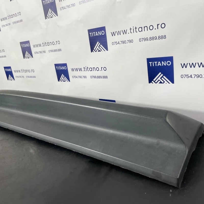 Bandou usa dreapta fata / Land Rover Range Rover Sport Range Rover Sport 2011 / Caroserie, oglinzi si faruri