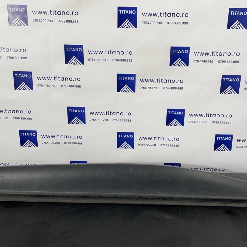 Bandou usa dreapta fata / Land Rover Range Rover Sport Range Rover Sport 2011 / Caroserie, oglinzi si faruri