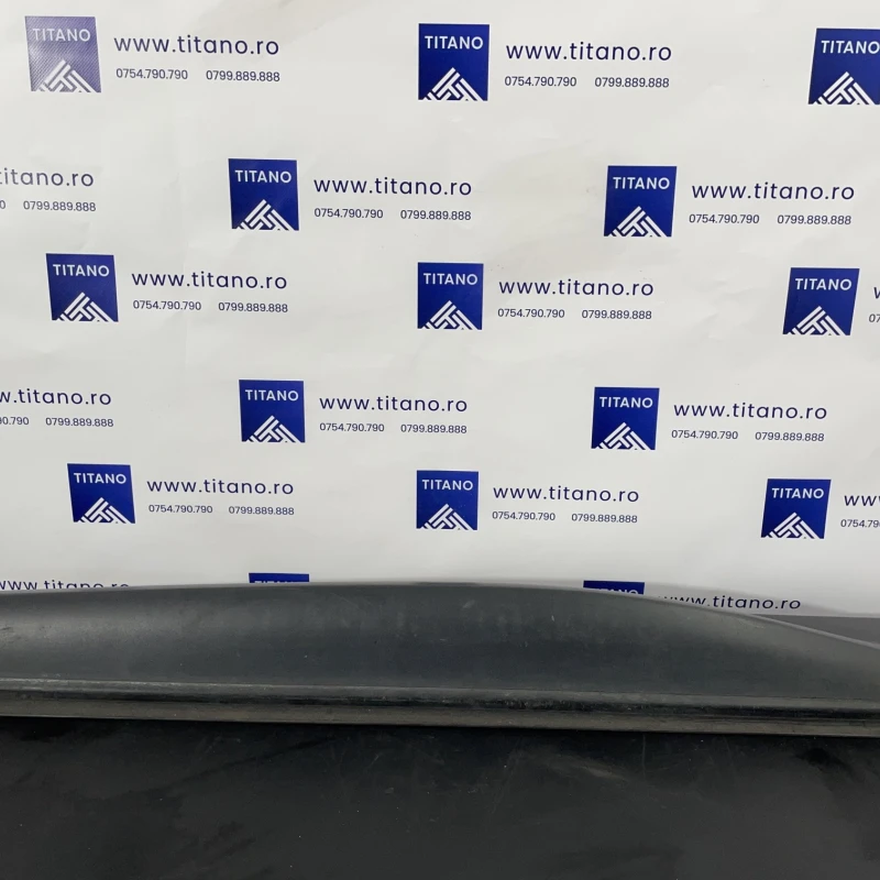 Bandou usa dreapta fata / Land Rover Range Rover Sport Range Rover Sport 2011 / Caroserie, oglinzi si faruri