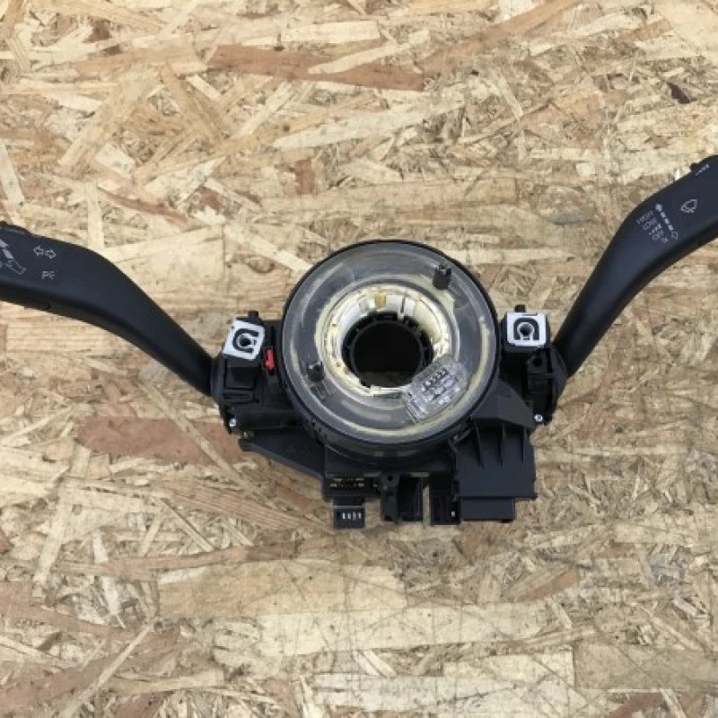 Spira volan cu manete / Volkswagen Golf MK6 2009 / Caroserie, oglinzi si faruri