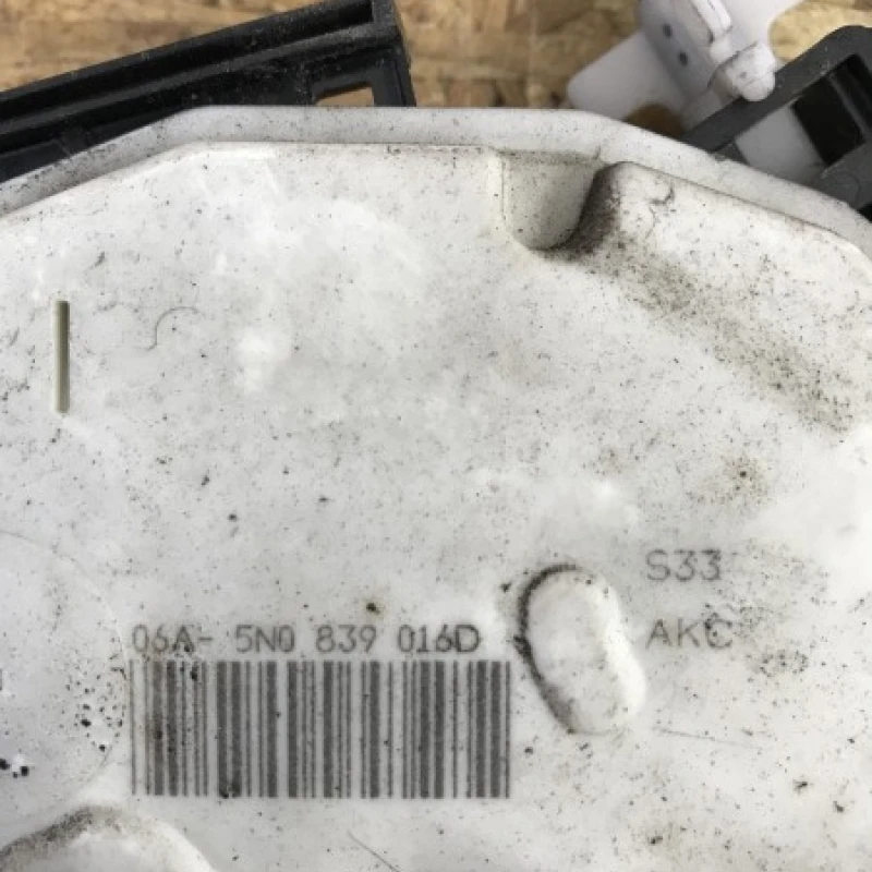 Iala broasca dreapta spate / Volkswagen Passat CC 2012 / Caroserie, oglinzi si faruri
