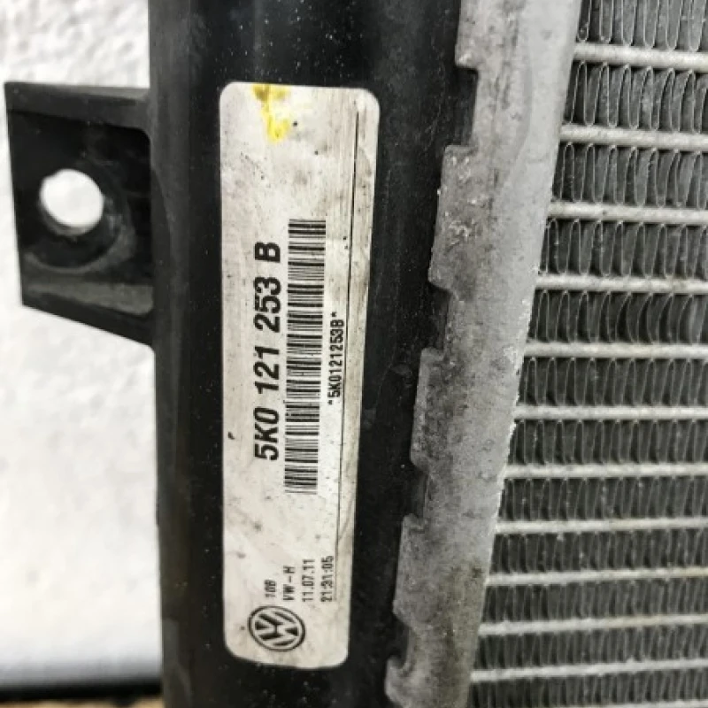 Radiator apa / Volkswagen Passat CC 2012 / Caroserie, oglinzi si faruri