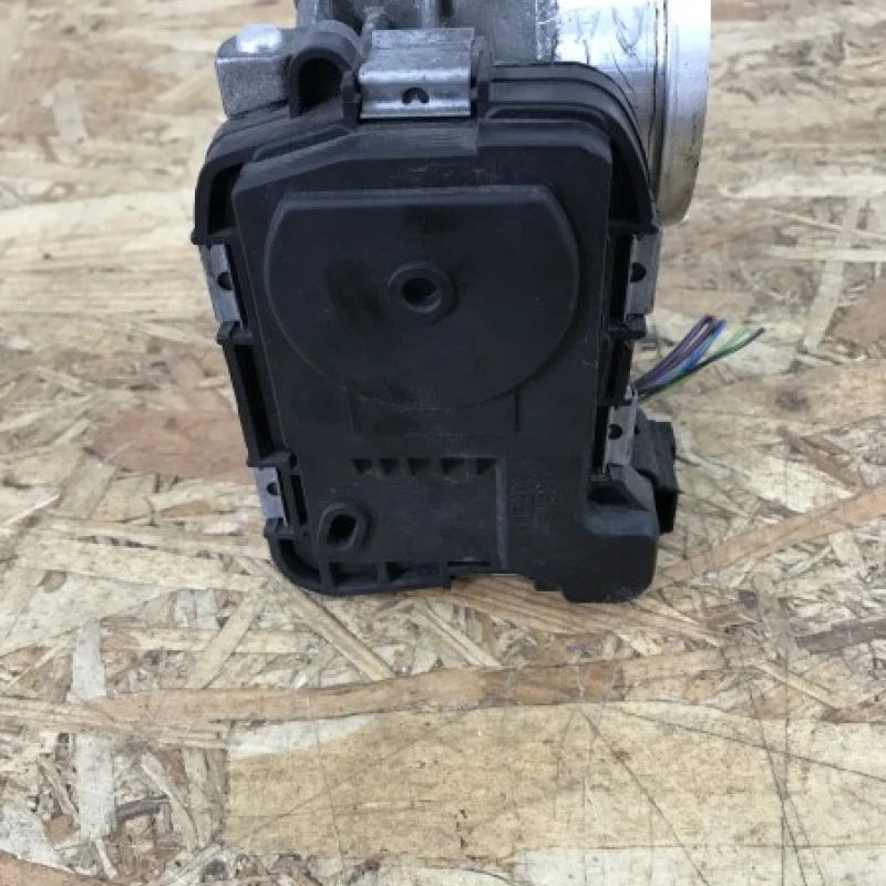 Clapeta acceleratie / Volkswagen Passat CC 2012 / Motor, racire si evacuare