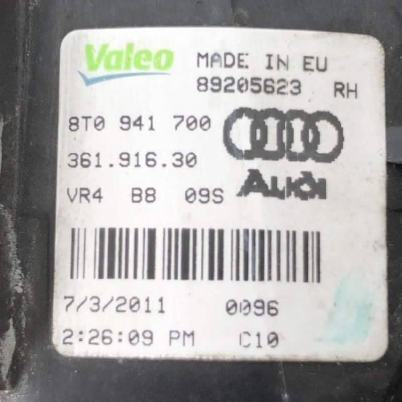 Far ceata dreapta / Volkswagen Passat CC 2012 / Caroserie, oglinzi si faruri