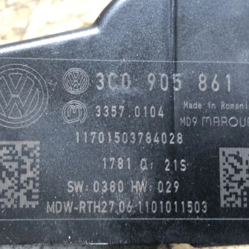 Blocator volan / Volkswagen Passat CC 2012 / Audio si electronice