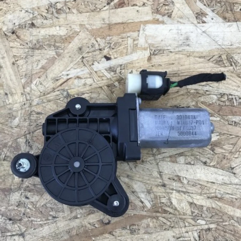 Motoras macara stanga spate BMW 