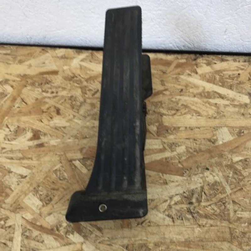 Pedala acceleratie / BMW Seria 3 F30 2013 / Motor, racire si evacuare