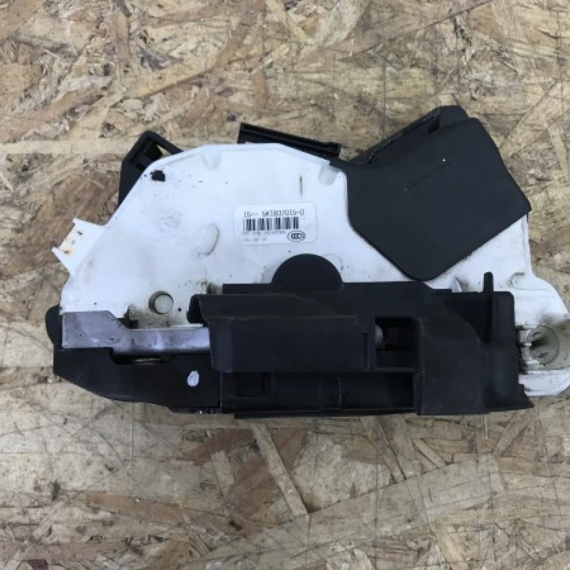 Iala broasca usa stanga fata Volkswagen 