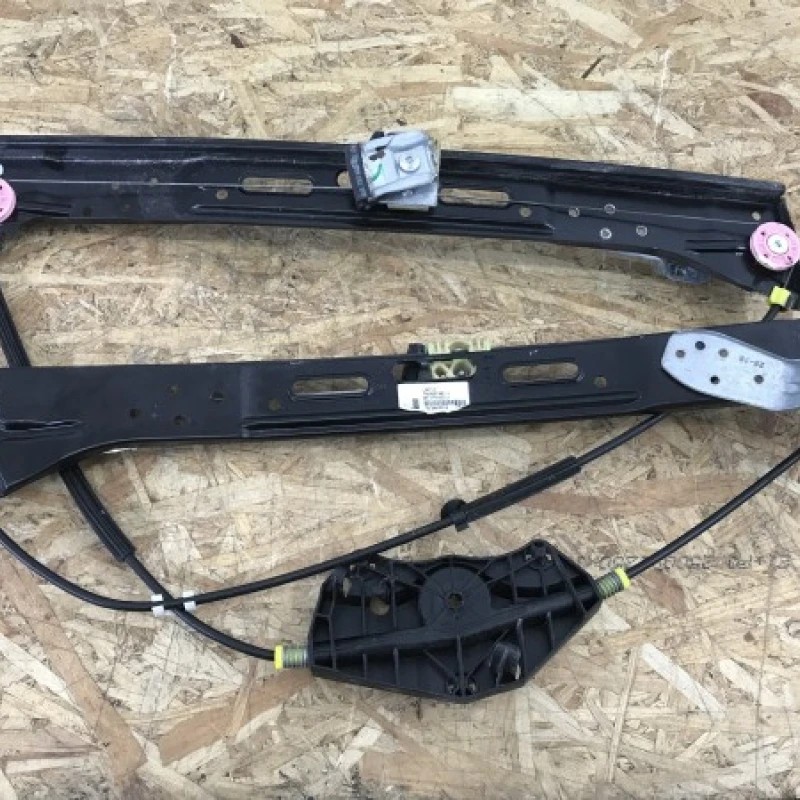 Macara stanga fata / Volkswagen Sharan 7N 2013 / Caroserie, oglinzi si faruri
