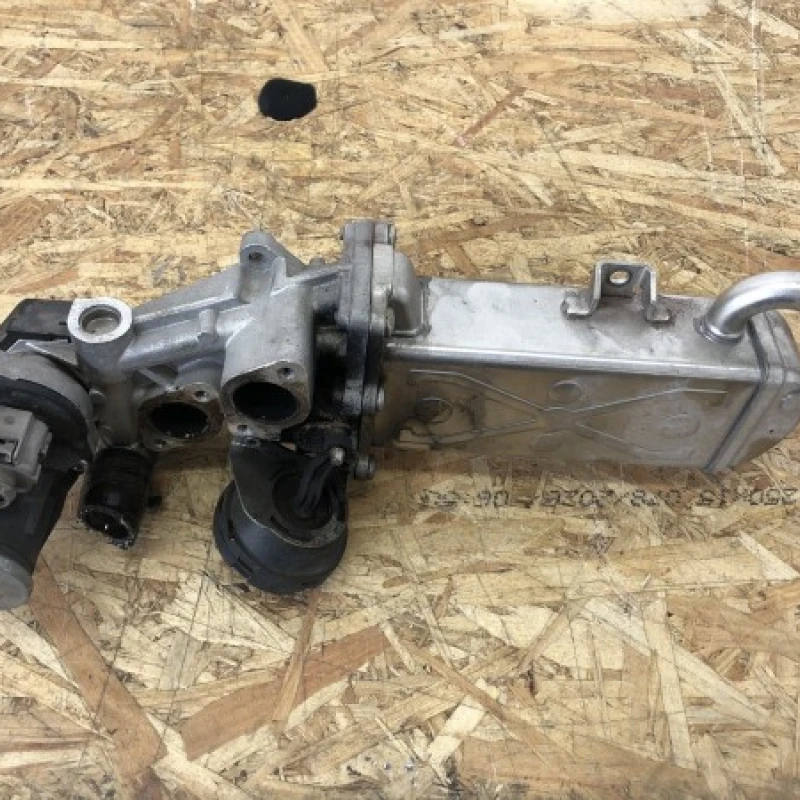 Racitor gaze egr / Volkswagen Sharan 7N 2013 / Motor, racire si evacuare