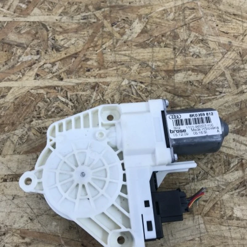 Motoras geam dreapta spate / Skoda 2010 / Caroserie, oglinzi si faruri