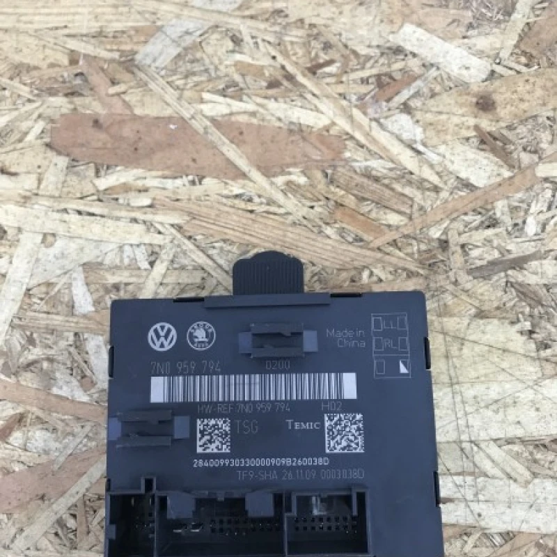 Modul control usa dreapta spate / Skoda   2010 / Caroserie, oglinzi si faruri
