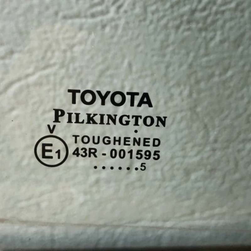 Geam usa dreapta spate / Toyota Auris E150 2015 / Caroserie, oglinzi si faruri