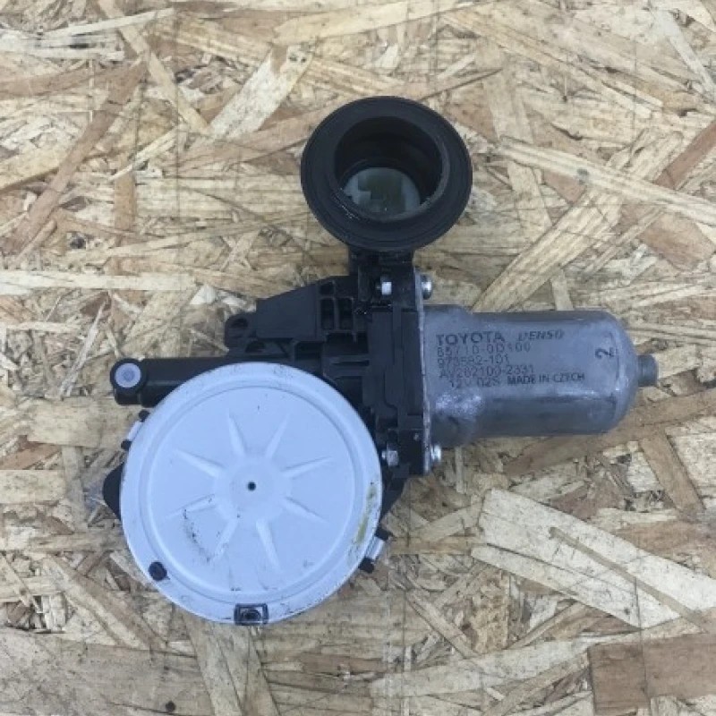 Motoras macara dreapta fata Toyota Auris E150 2015