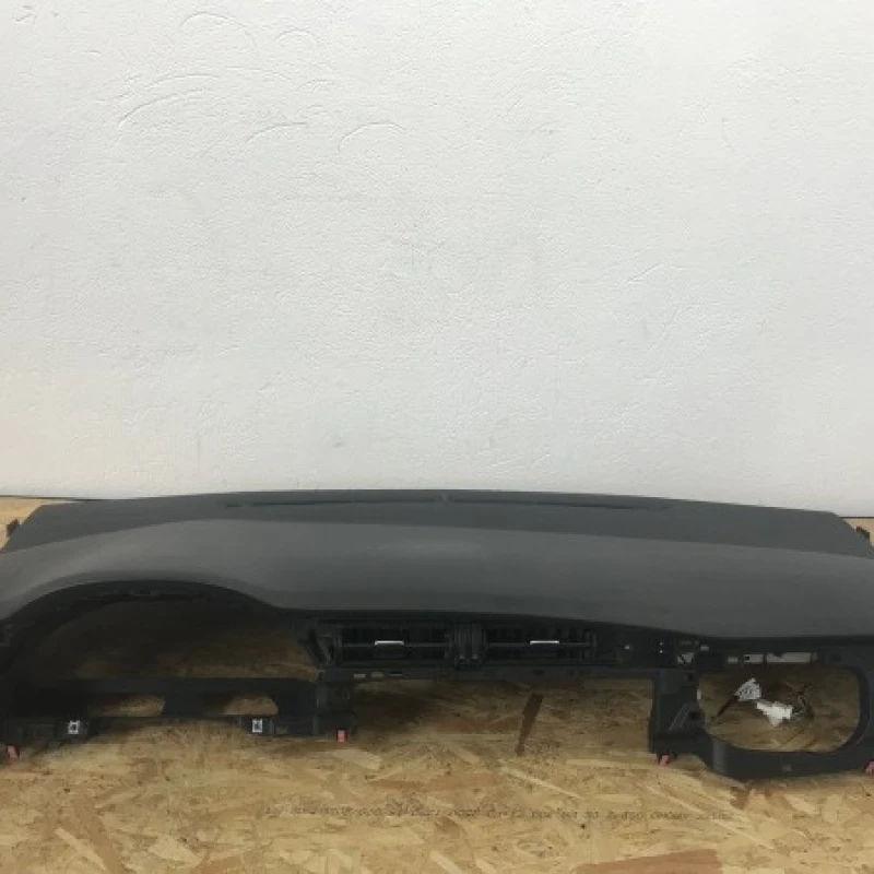 Plansa bord / Toyota Auris E150 2015 / Interior