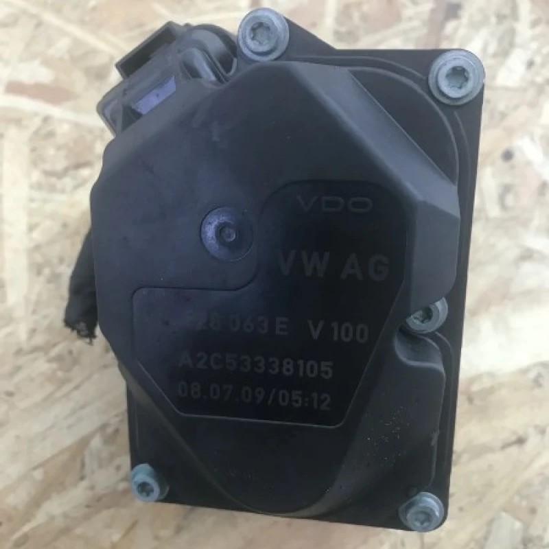 Clapeta acceleratie Volkswagen Passat B6 2010