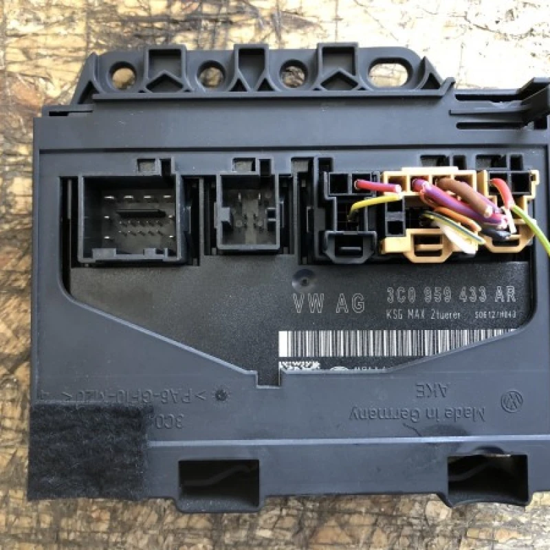 Modul confort / Volkswagen Passat B6 2010 / Audio si electronice