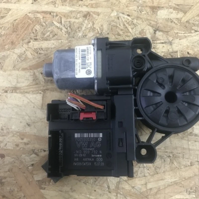 Modul confortul cu Motoras dreapta fata Volkswagen 