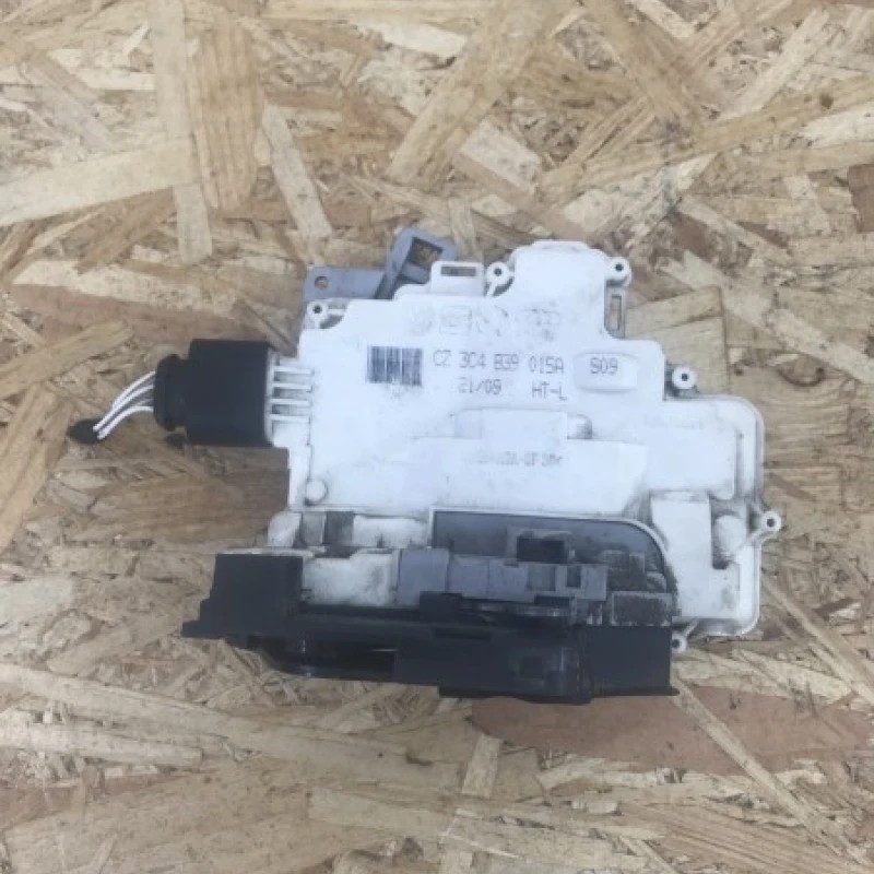 Iala broasca stanga spate Volkswagen Passat B6 2010