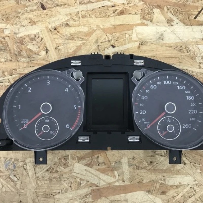Ceas bord Volkswagen Passat B6 2010