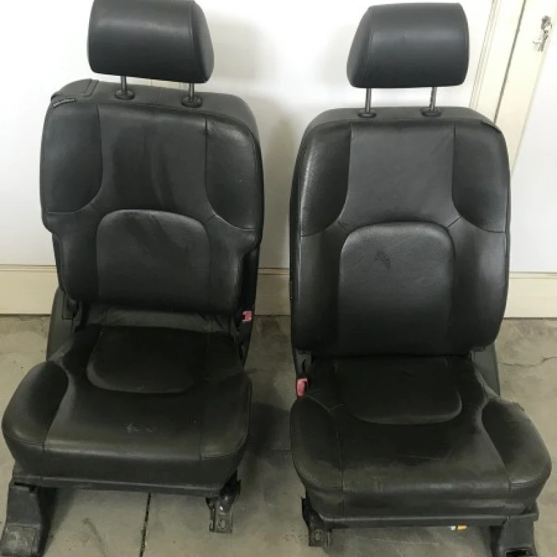 Scaun dreapta fata Navara D40 / Nissan Navara D22 2005 / Interior