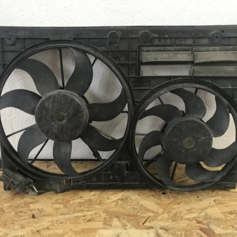 Electroventilator cu releu Volkswagen Passat B6 2010