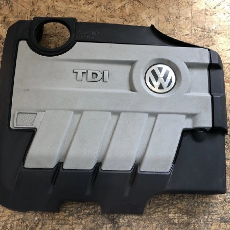 Capac motor / Volkswagen Passat B6 2010 / Motor, racire si evacuare