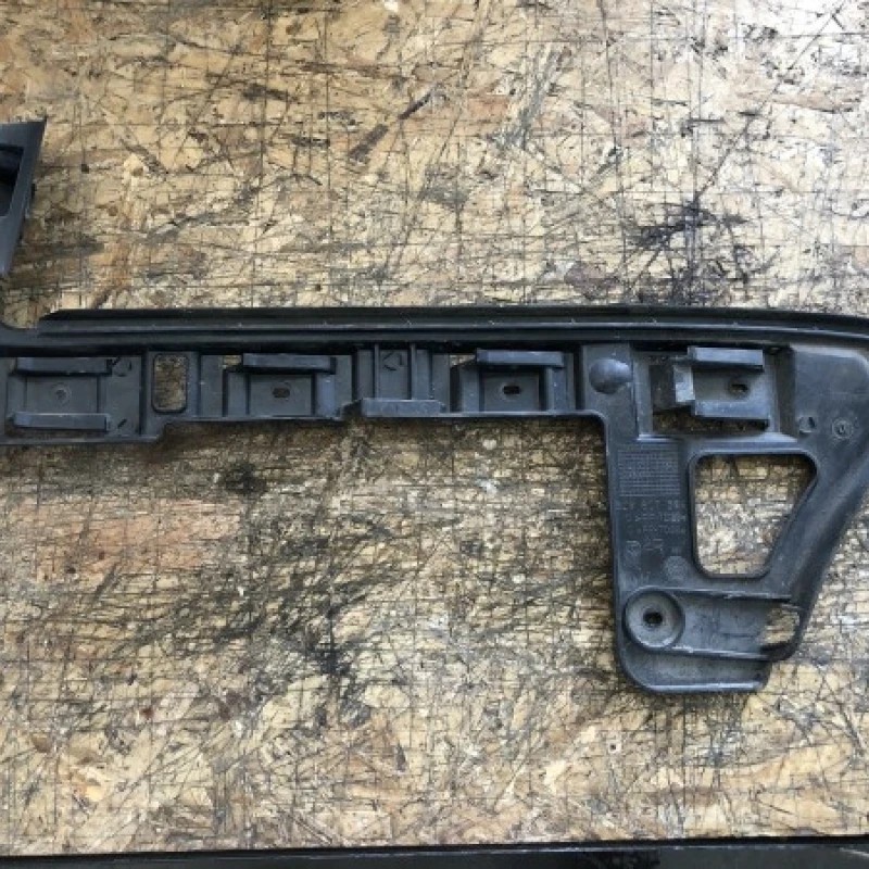Suport bara dreapta spate Volkswagen Passat B6 2010