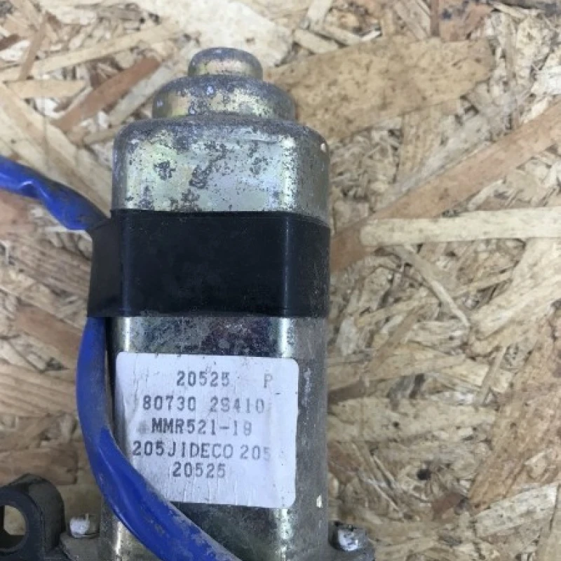Motoras macara geam dreapta fata Nissan 
