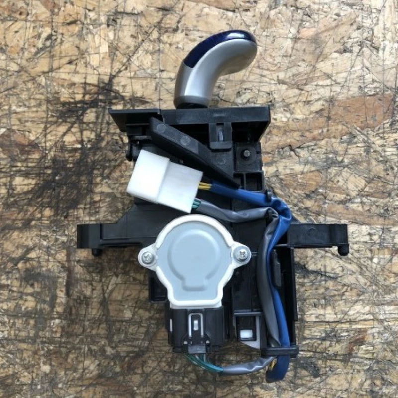 Selector schimbator cutie automata / Toyota Auris E150 2015 / Audio si electronice