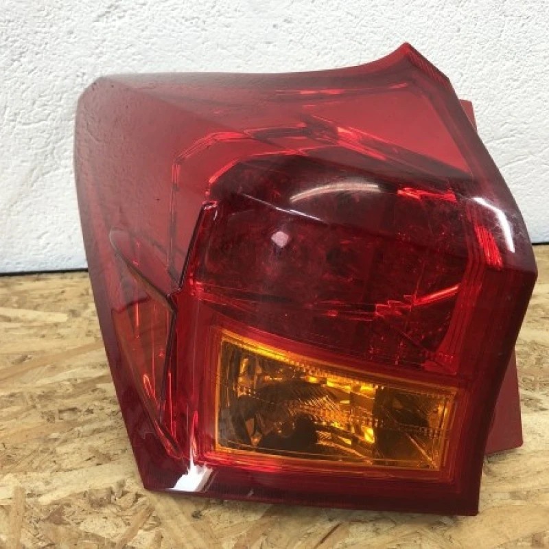 Stop stanga Toyota Auris E150 2015
