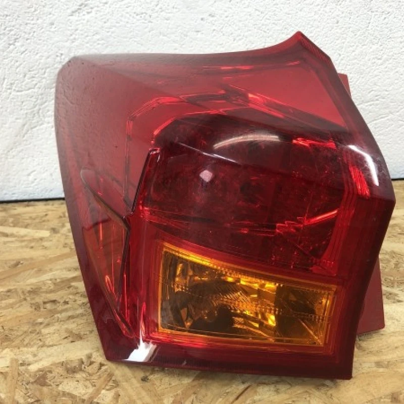 Stop stanga / Toyota Auris E150 2015 / Caroserie, oglinzi si faruri