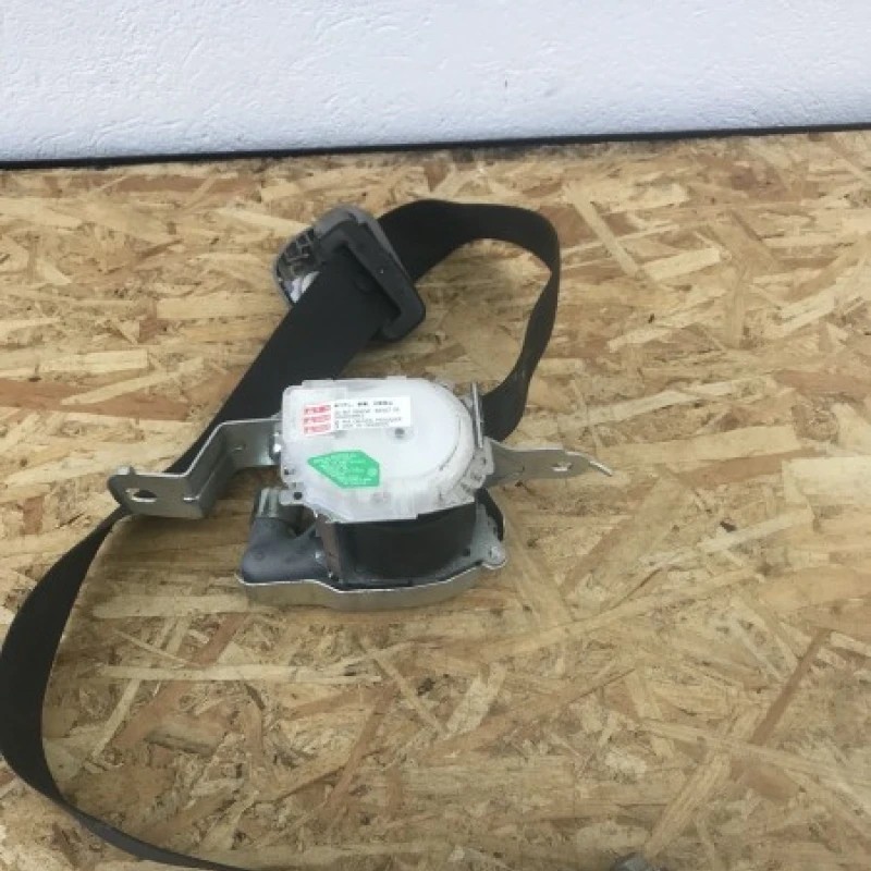 Centura de siguranta stanga fata Nissan Navara D40 2007