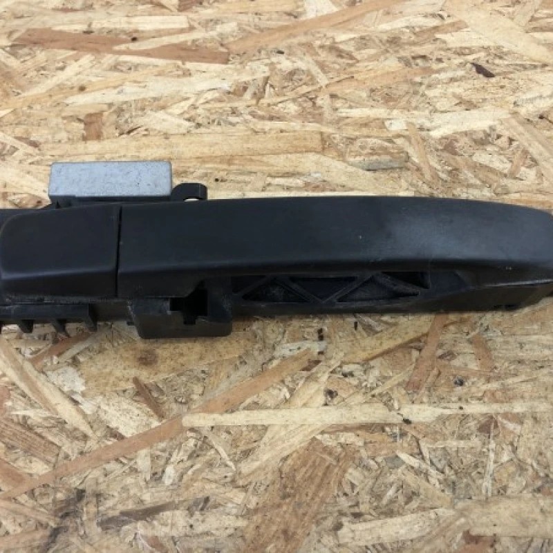 Maner deschidere usa dreapta fata / Nissan Navara D40 2007 / Caroserie, oglinzi si faruri