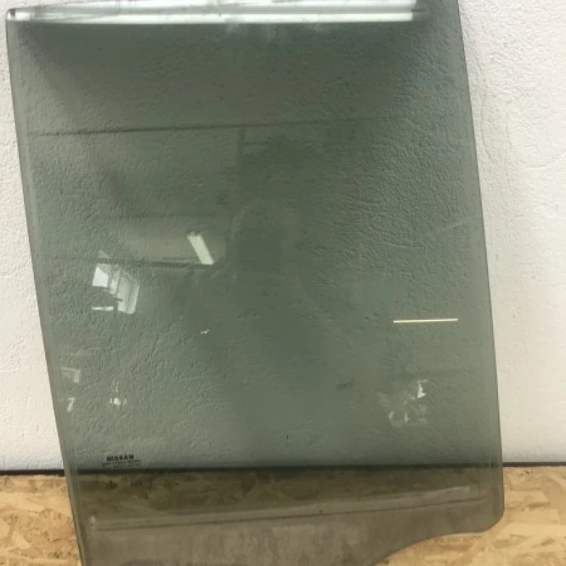 Geam dreapta spate Nissan Navara D40 2007