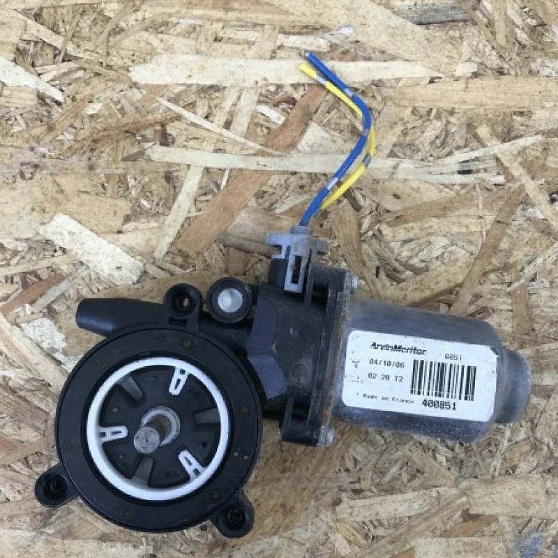 Motoras macara geam stanga spate / Nissan Navara D40 2007 / Caroserie, oglinzi si faruri