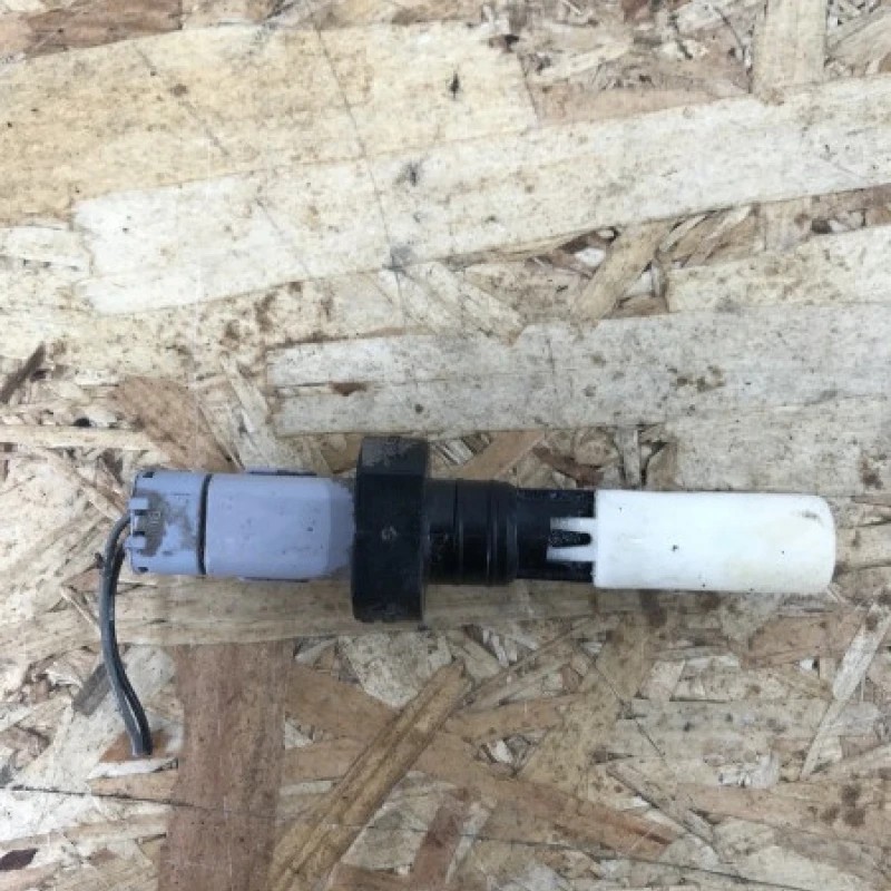 Senzor nivel apa Nissan Navara D40 2007