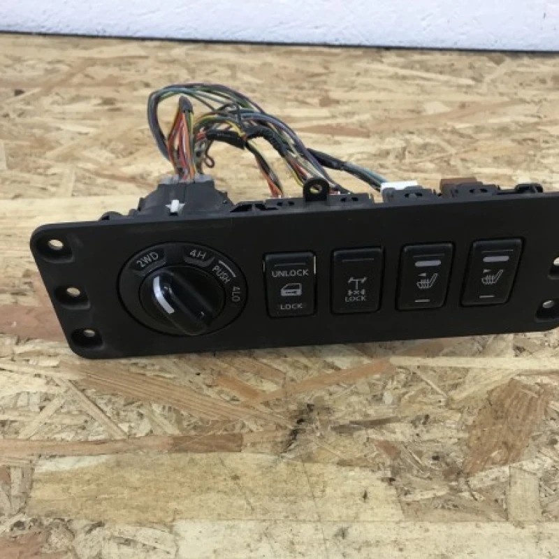 Panou butoane Nissan Navara D40 2007