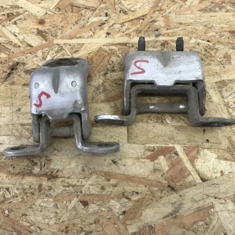 Balamale usa stanga spate Nissan 