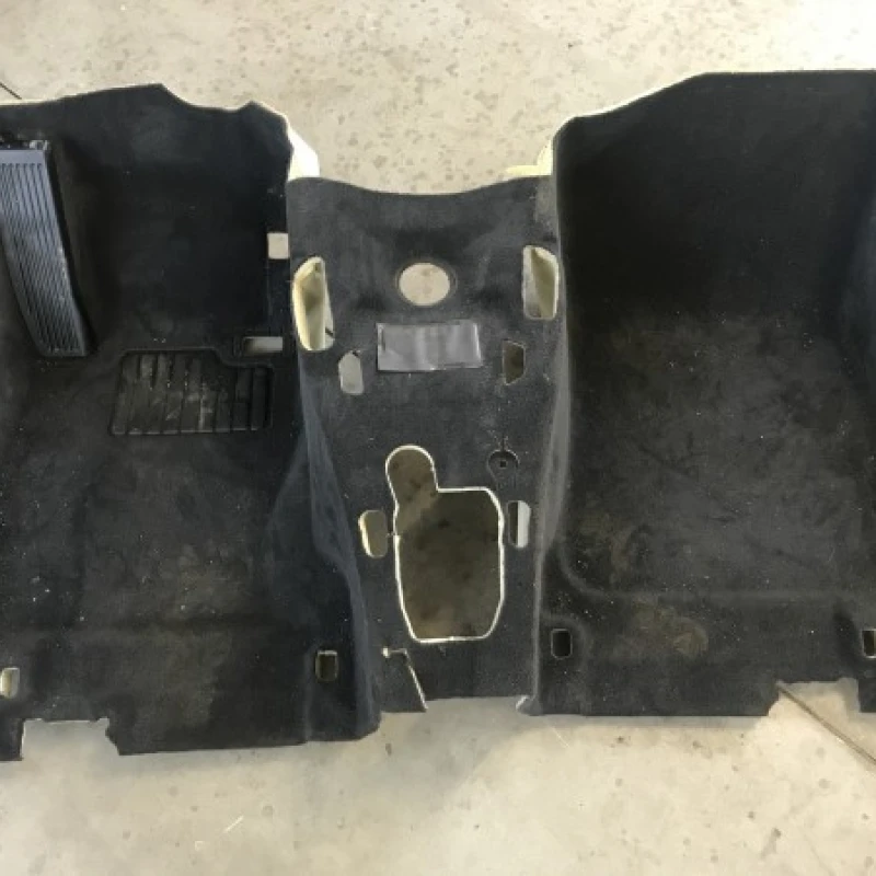 Mocheta fata Europa / BMW X1 E84 2009 / Altele